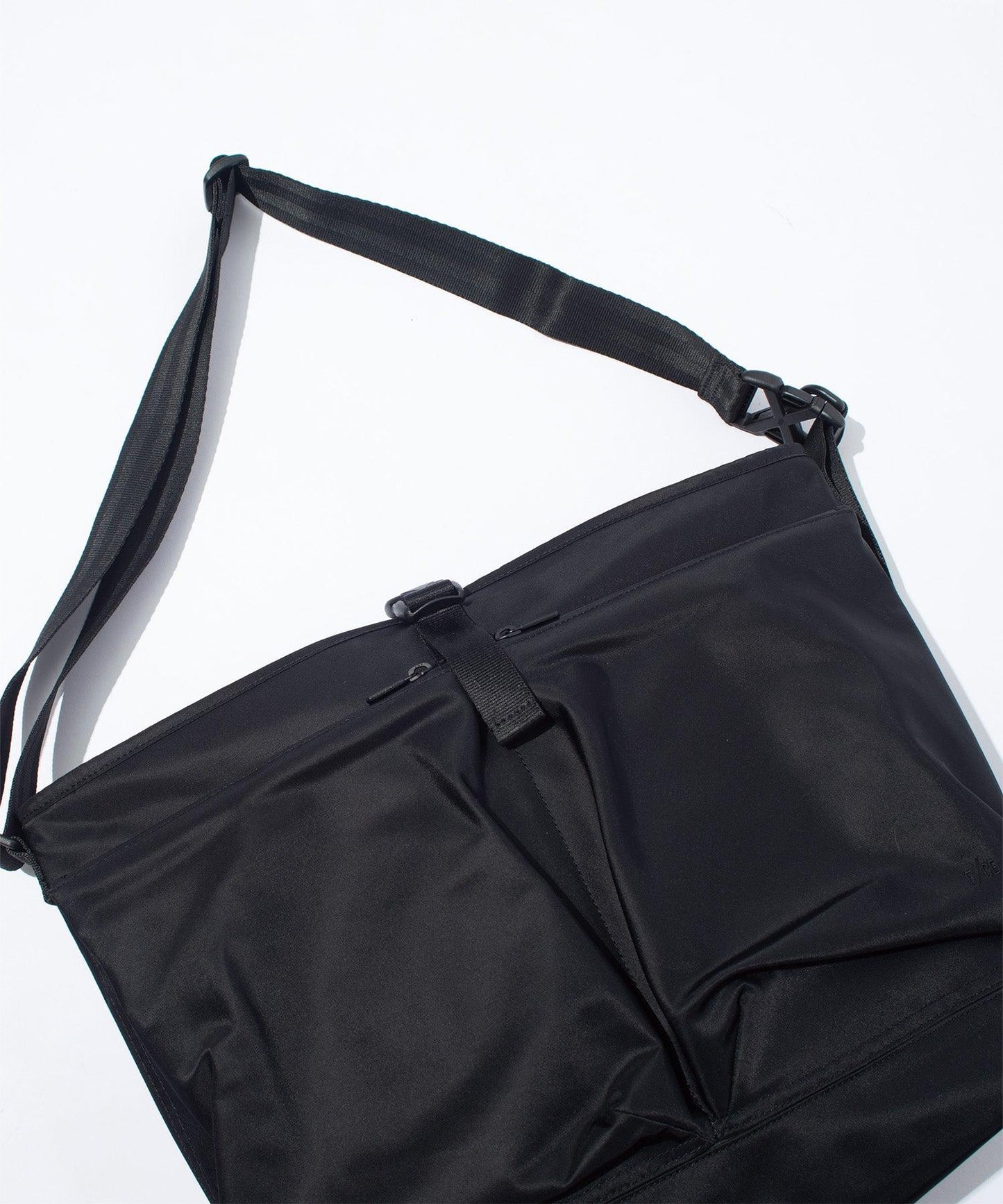 F/CE. RECYCLE TWILL COURIER SHOULDER 再生斜紋布 信使單肩包