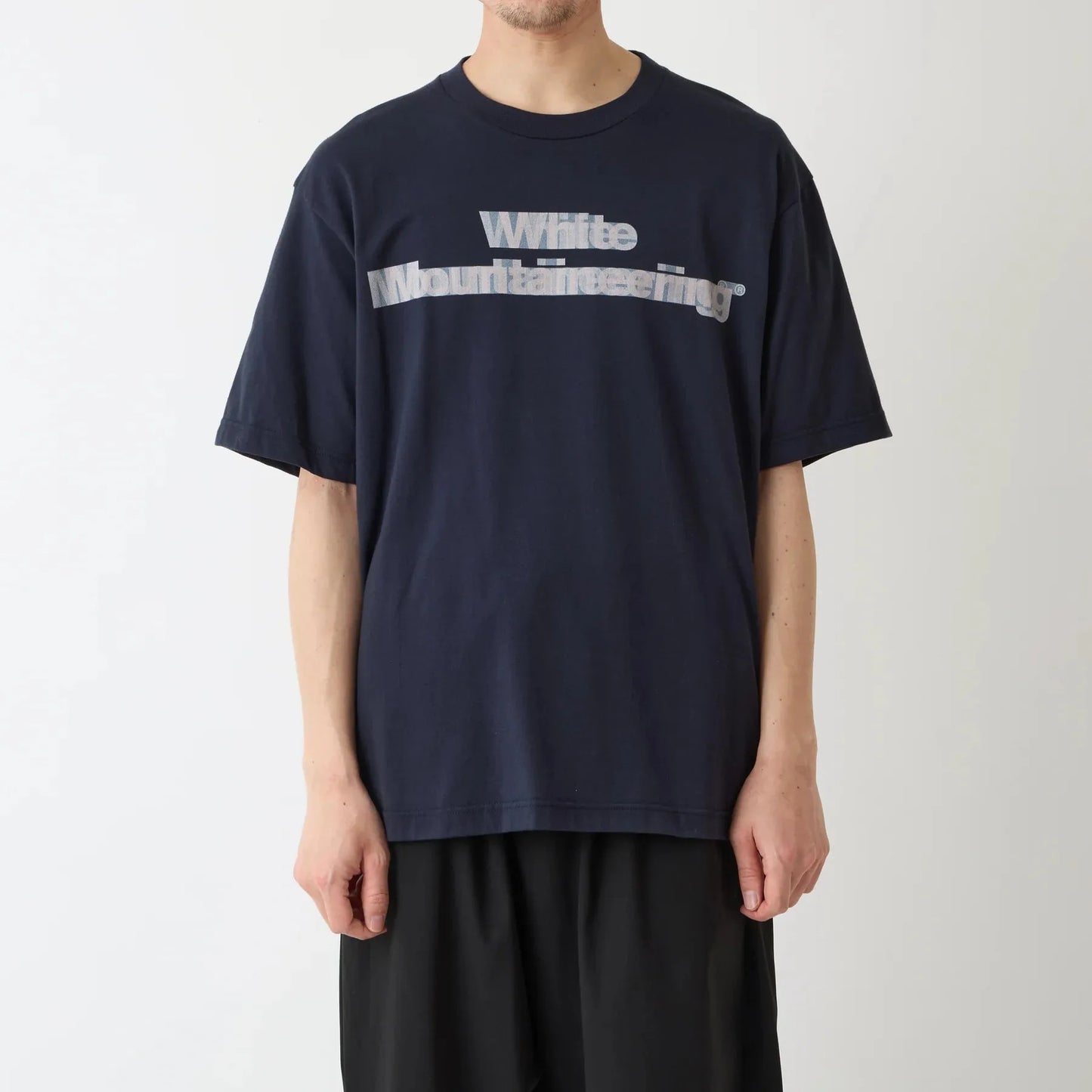 White Mountaineering MOVING LOGO印花短袖T恤
