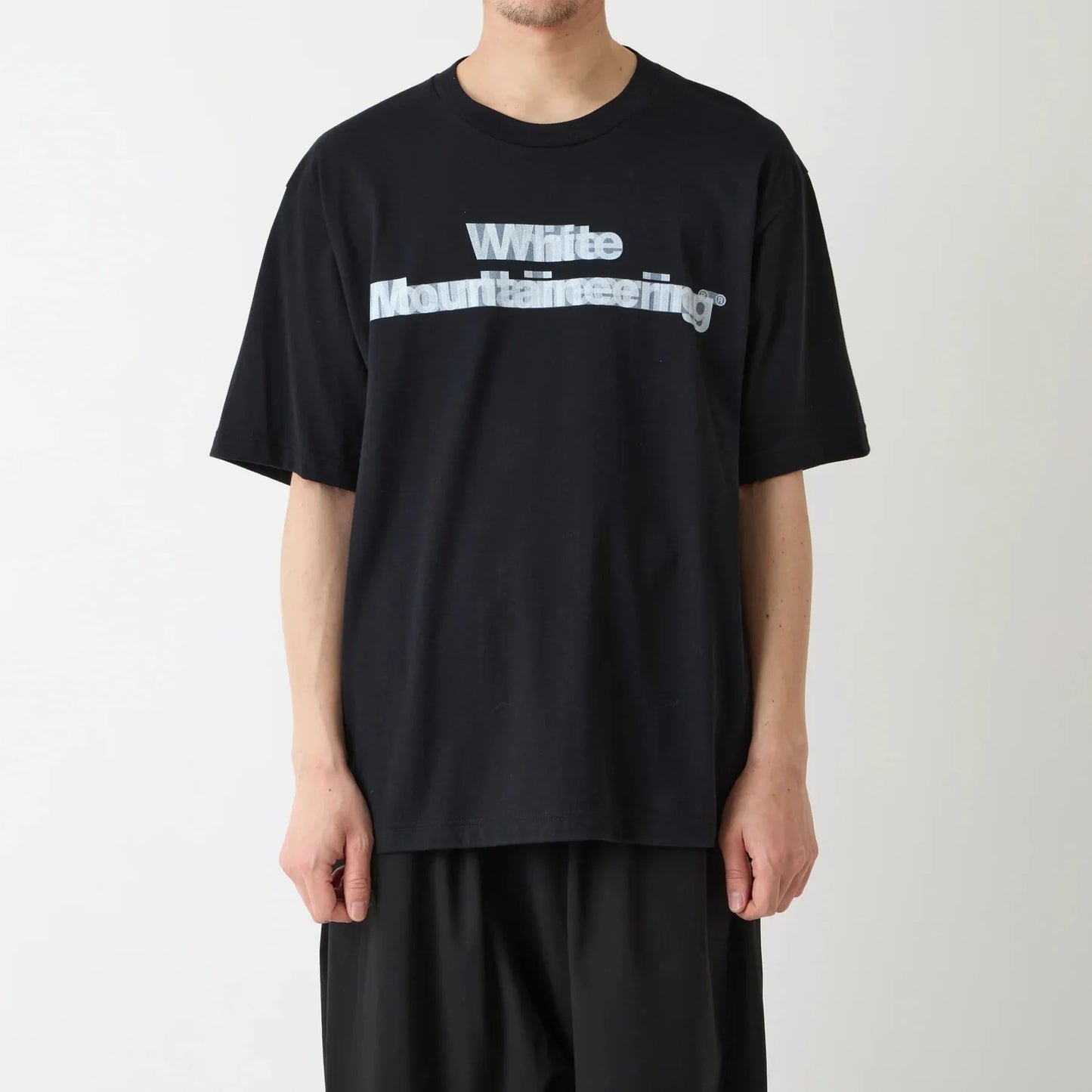White Mountaineering MOVING LOGO印花短袖T恤