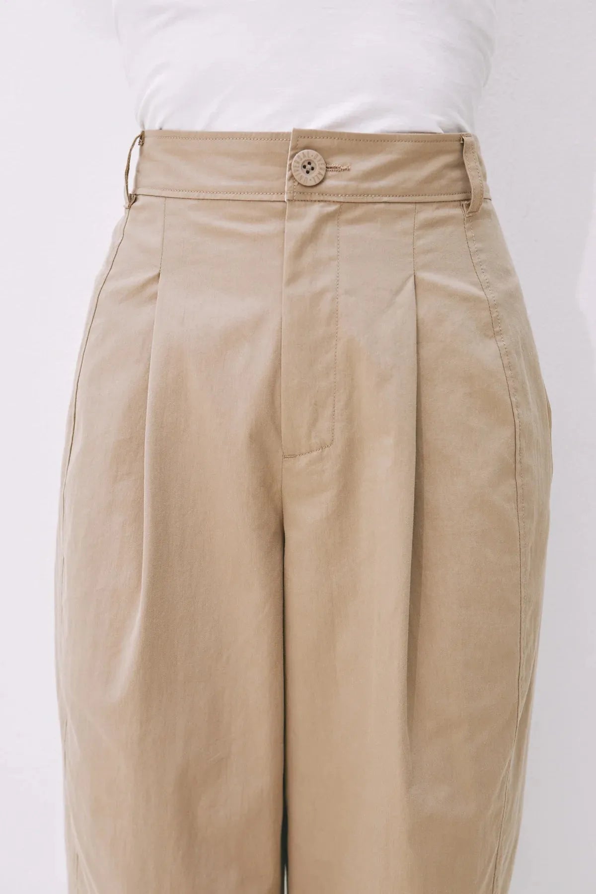 UNIVERSAL OVERALL C/N TUCK TAPERED 錐形褶襉褲子