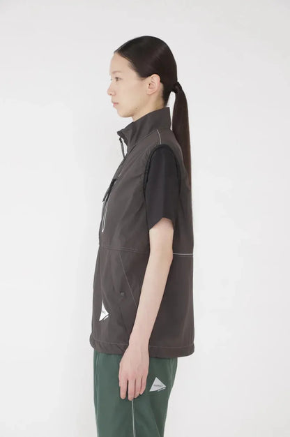 and wander / GRAMICCI × and wander 拉絨尼龍馬甲