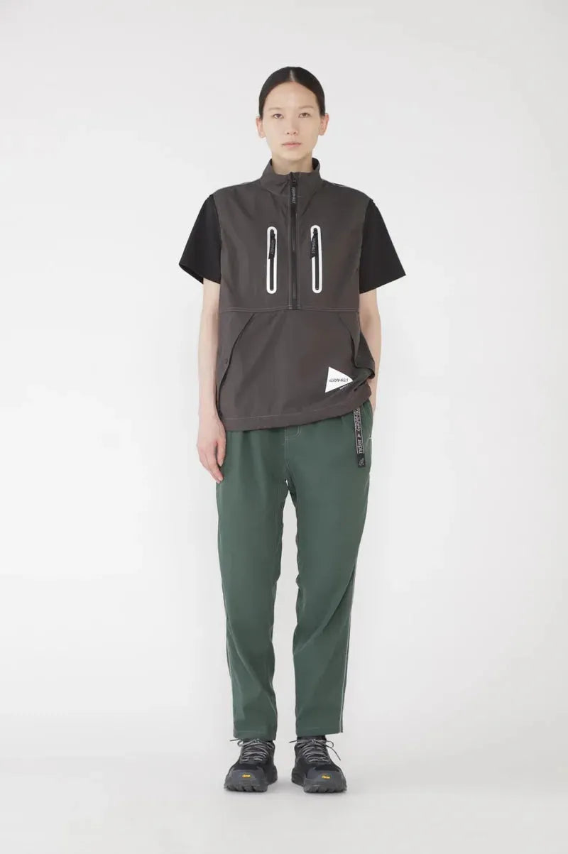 and wander / GRAMICCI × and wander 拉絨尼龍馬甲