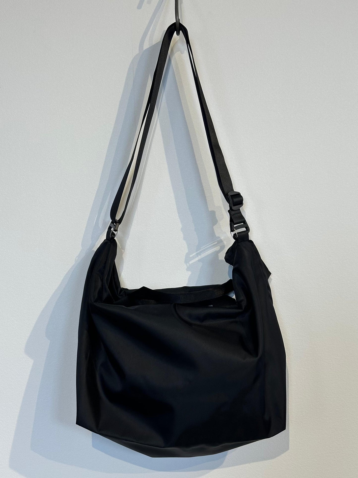OverLand EQUIPMENT SHOULDER BAG 黑色單肩包