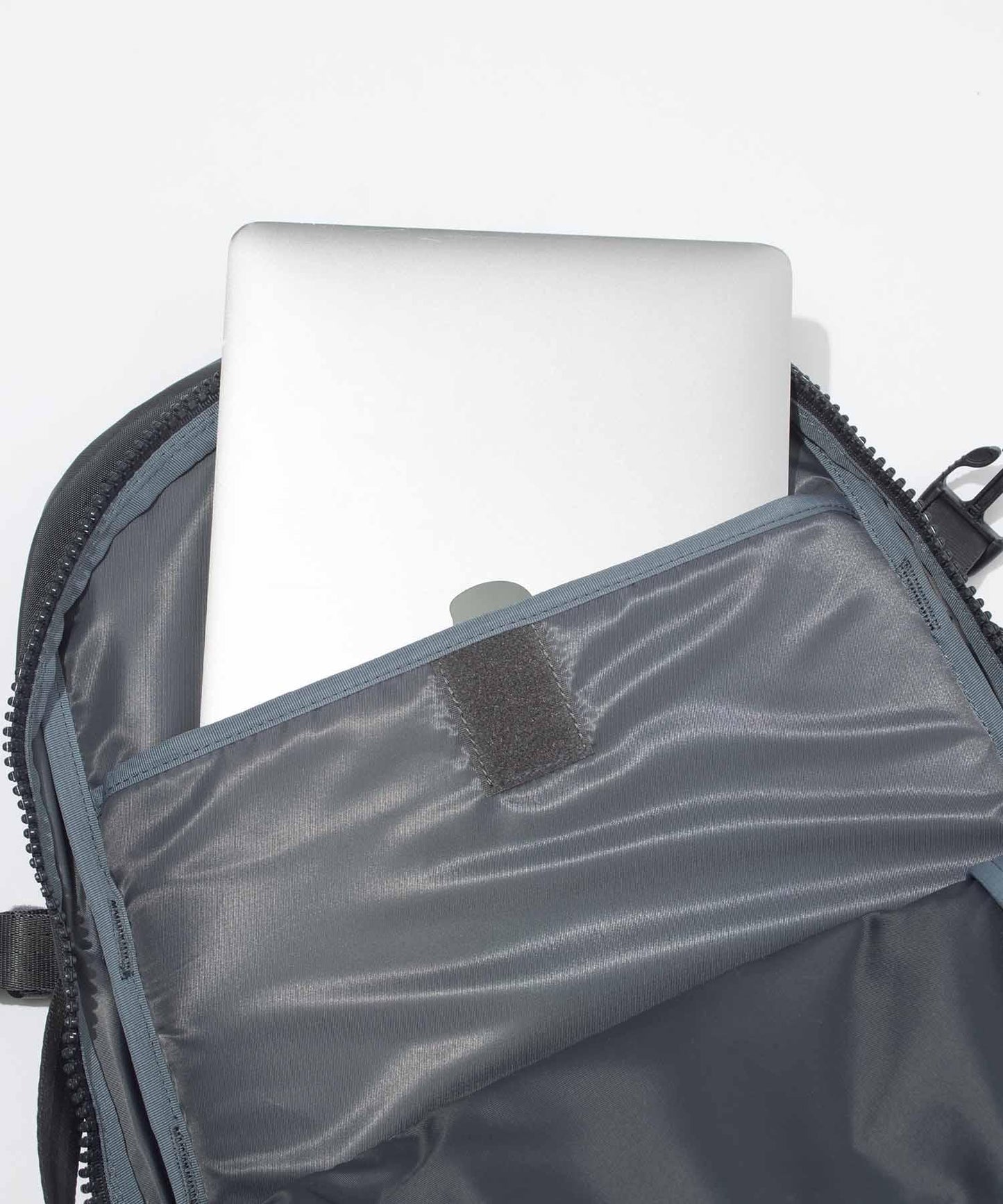 F/CE. 420 re/cor TRAVEL BP 旅行雙肩揹包