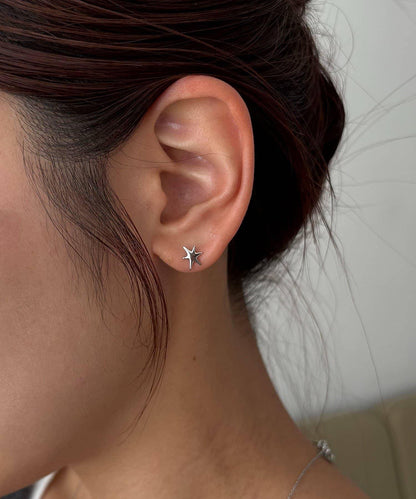 〈GOLDY/ゴールディ〉星塵耳釘
