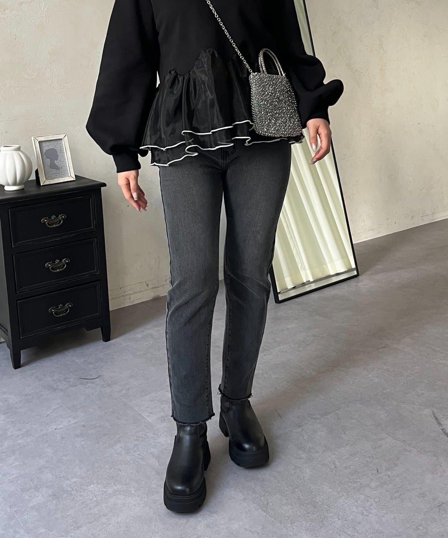 【MOMO】內層微絨彈力錐形牛仔褲