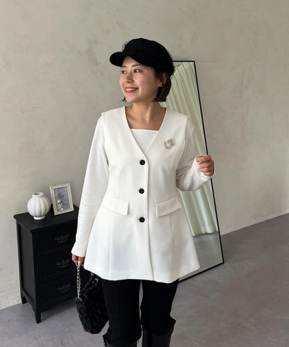 【MOMO】荷葉邊V領無袖外套