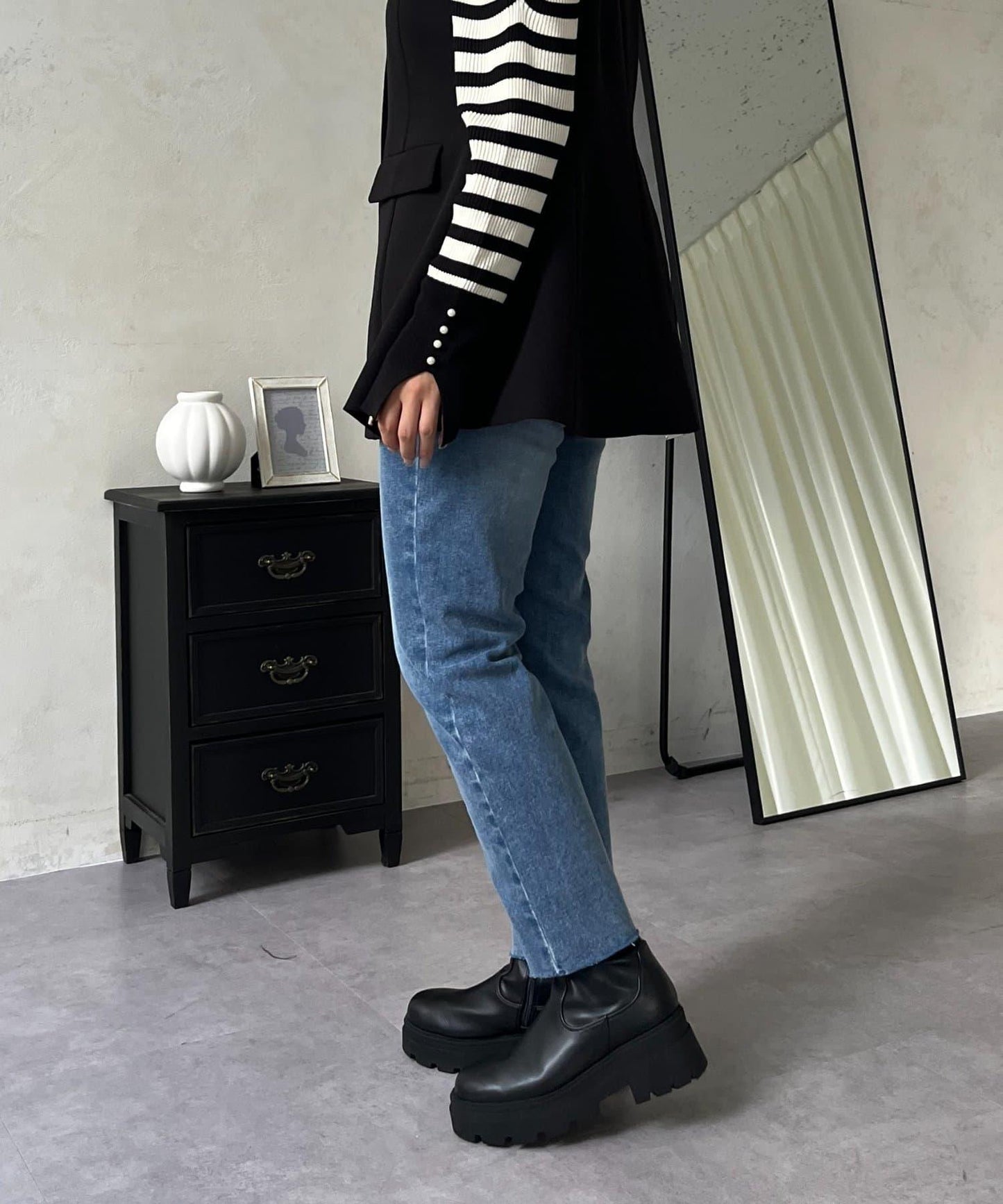 【MOMO】內層微絨彈力錐形牛仔褲