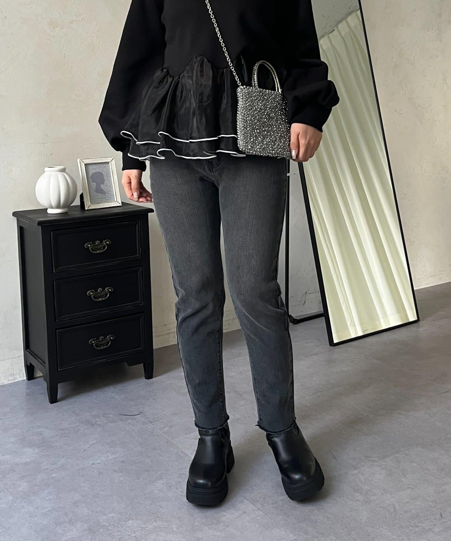 【MOMO】內層微絨彈力錐形牛仔褲