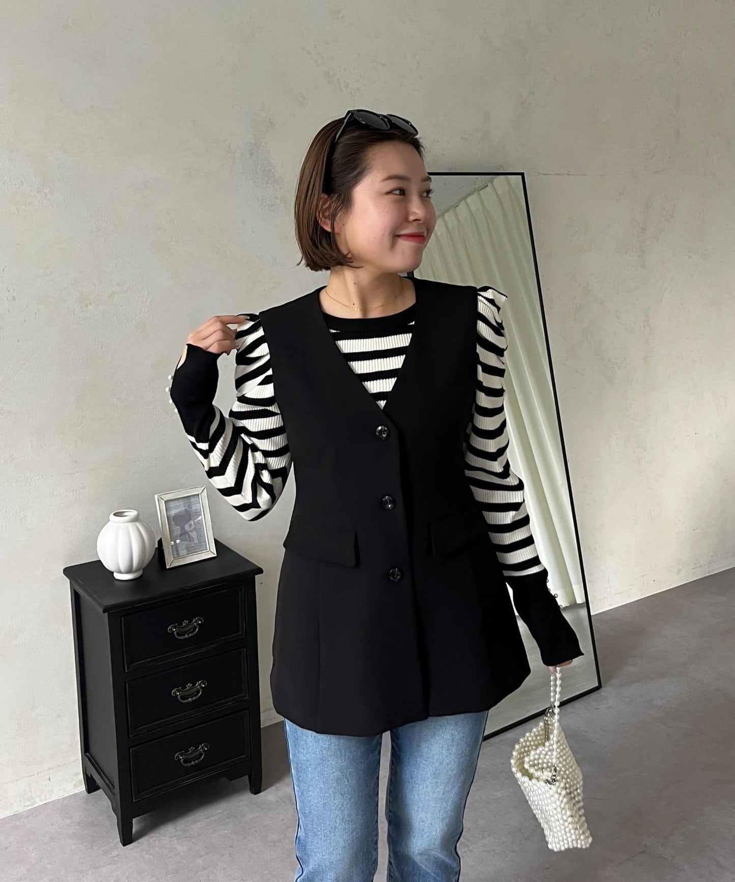 【MOMO】荷葉邊V領無袖外套