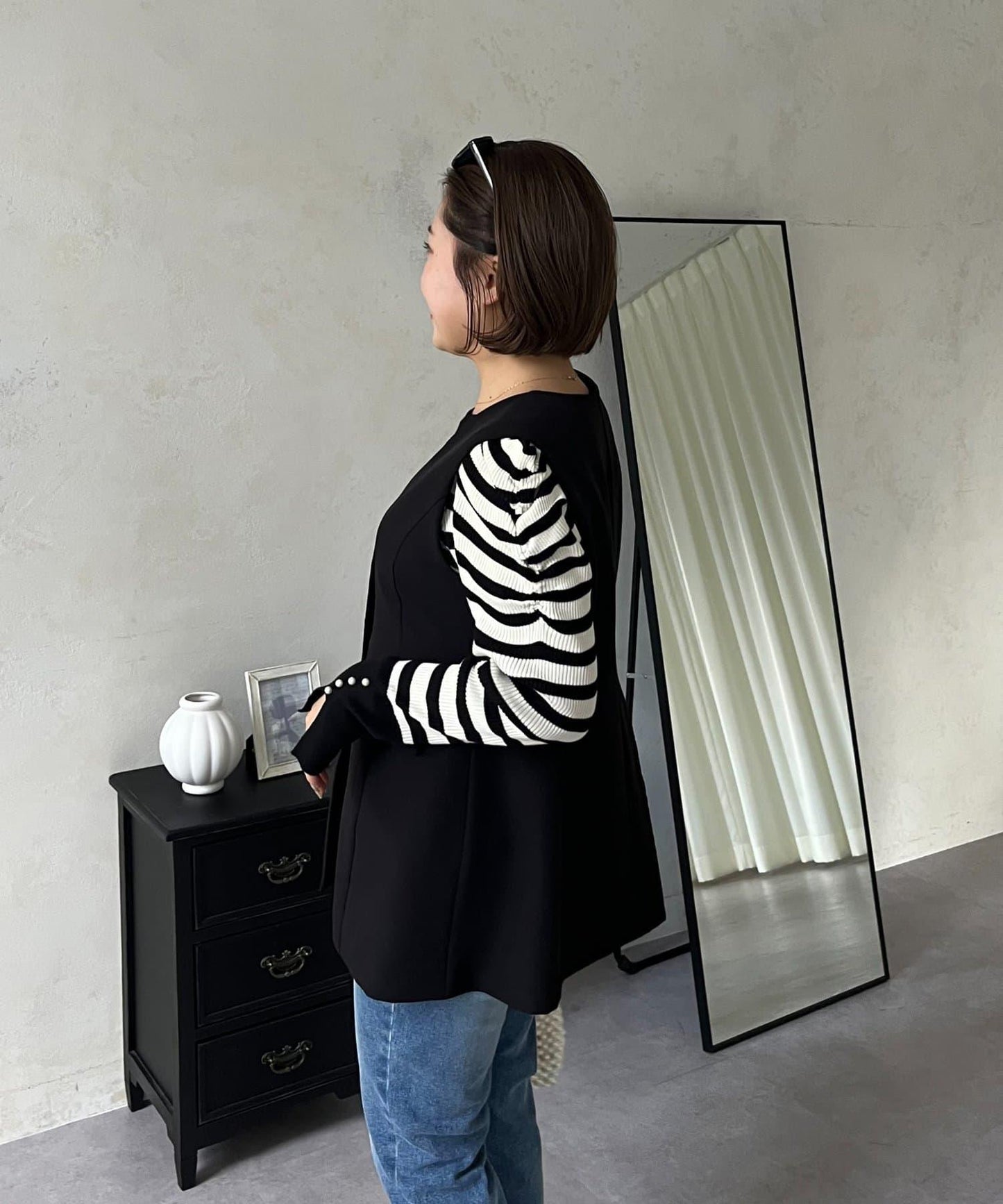 【MOMO】荷葉邊V領無袖外套