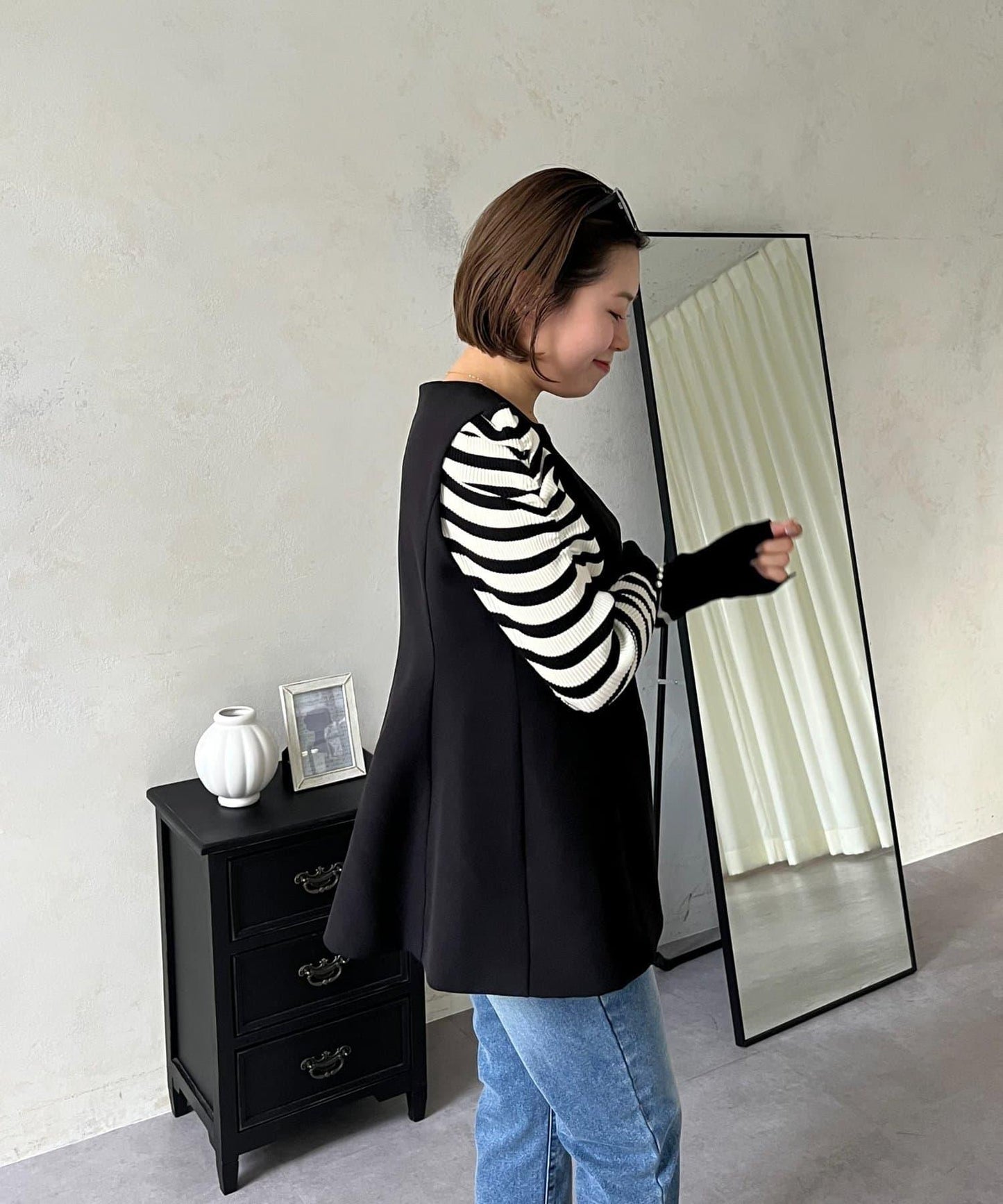 【MOMO】荷葉邊V領無袖外套