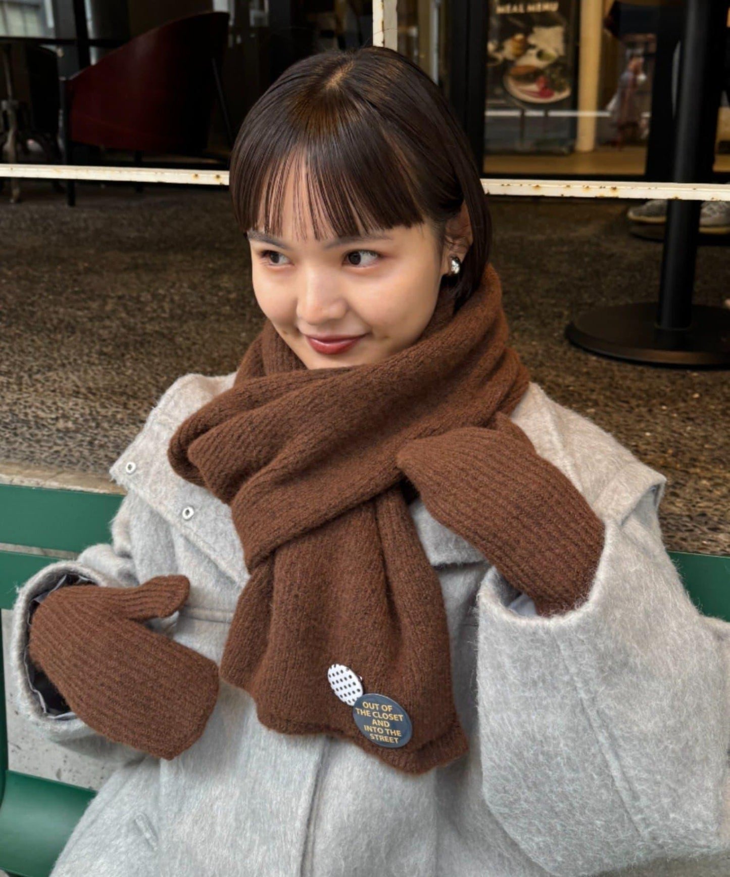 附徽章圍巾×手套三件套