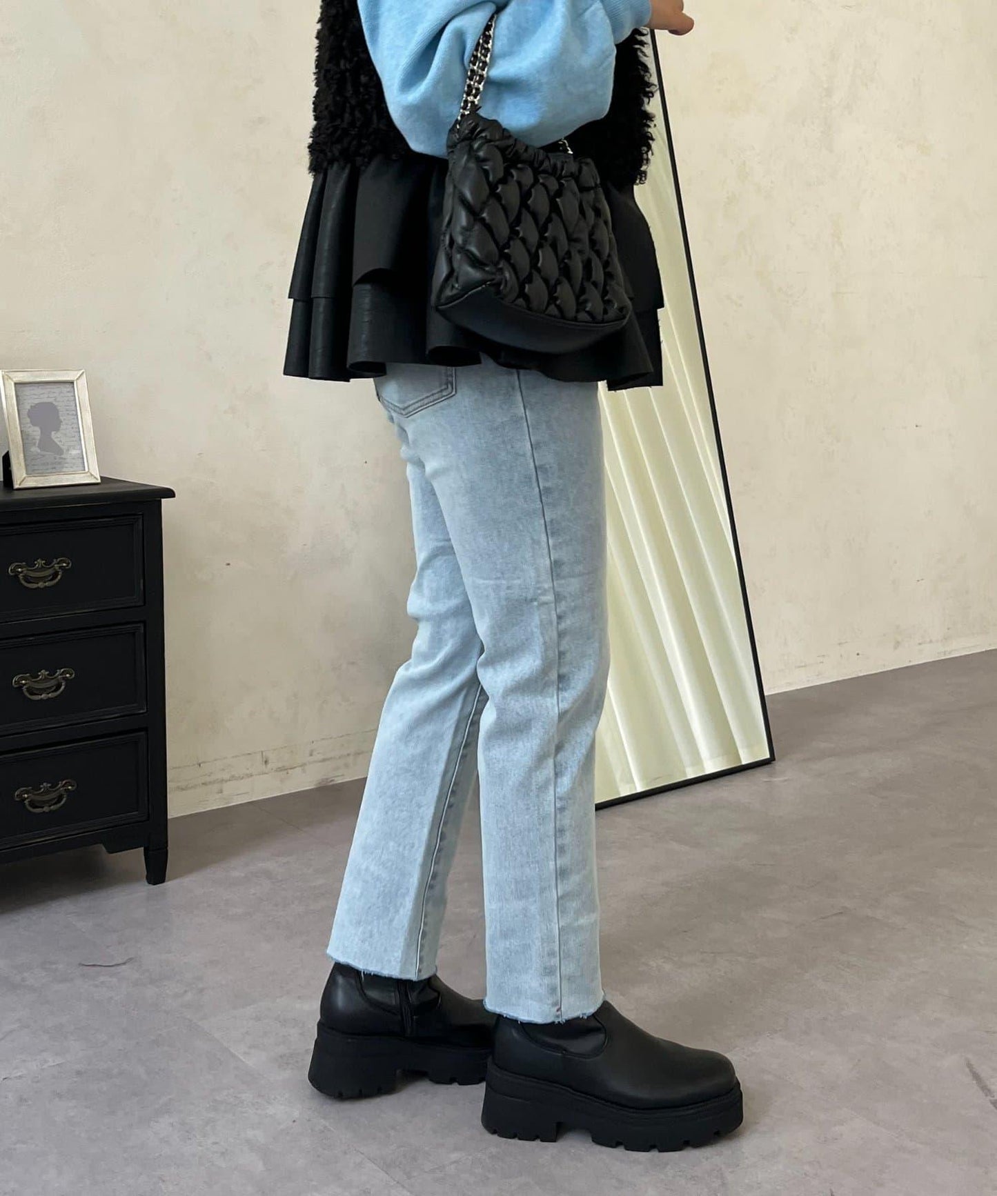 【MOMO】內層微絨彈力錐形牛仔褲