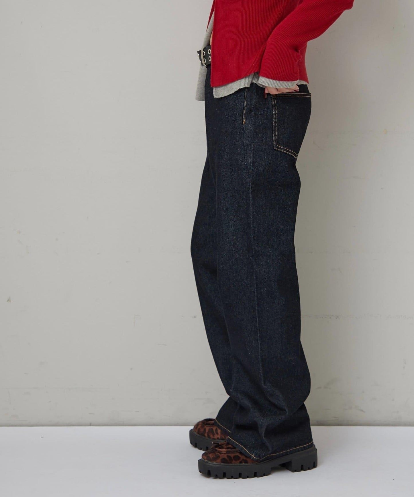 中長款喇叭牛仔褲