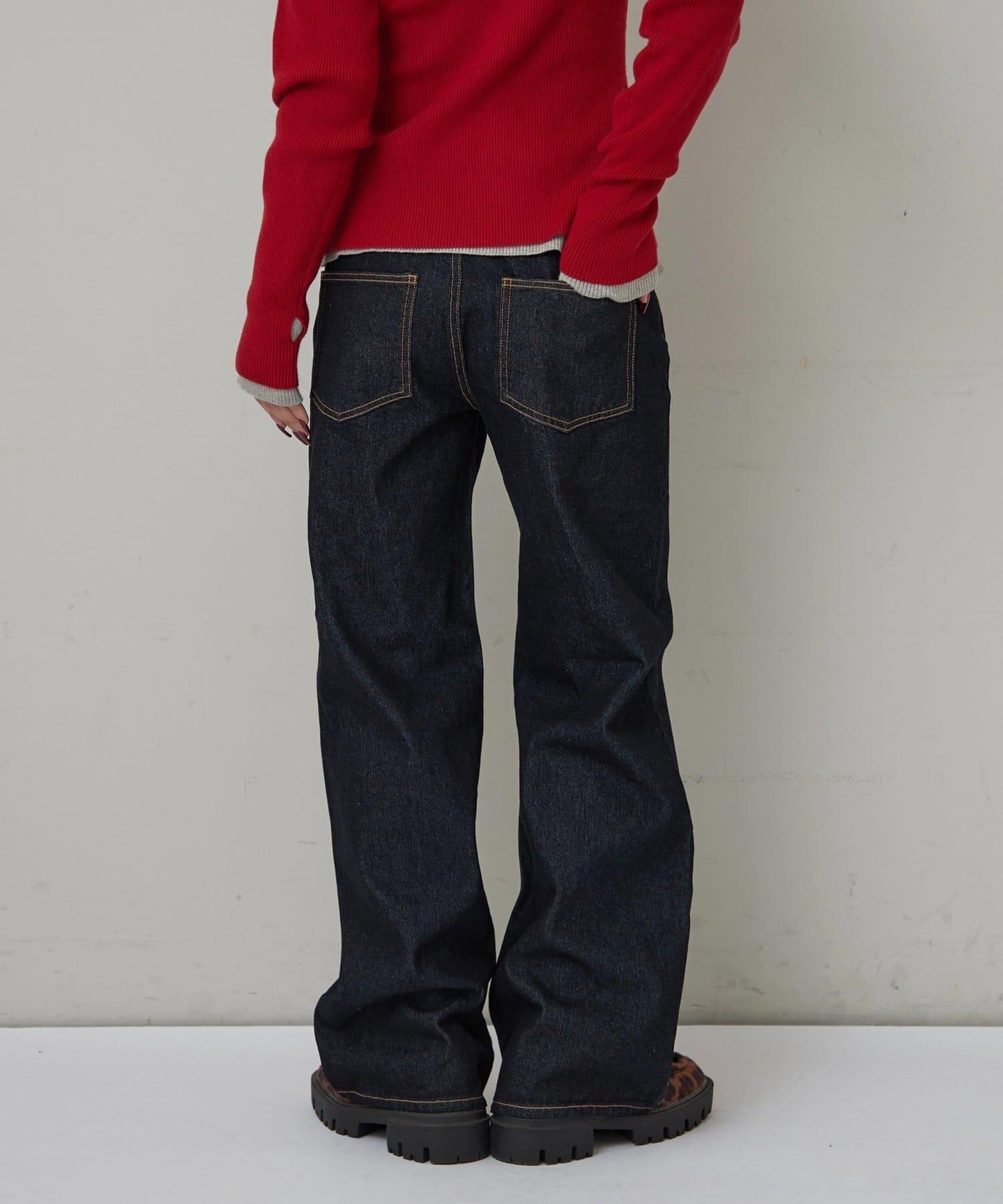 中長款喇叭牛仔褲