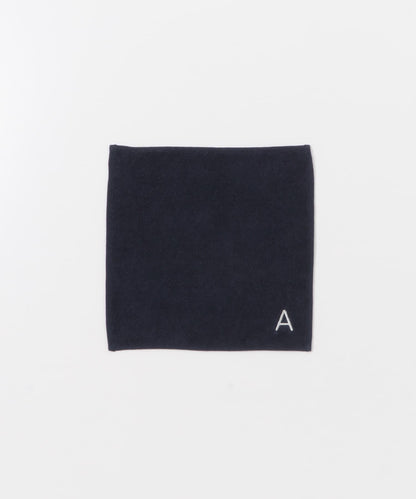 『UR TECH』字母刺繡手帕毛巾