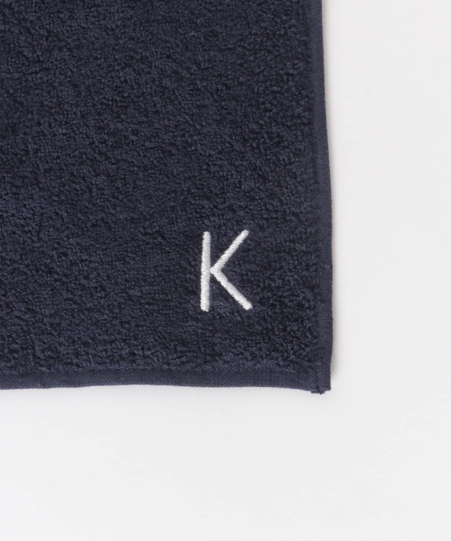 『UR TECH』字母刺繡手帕毛巾
