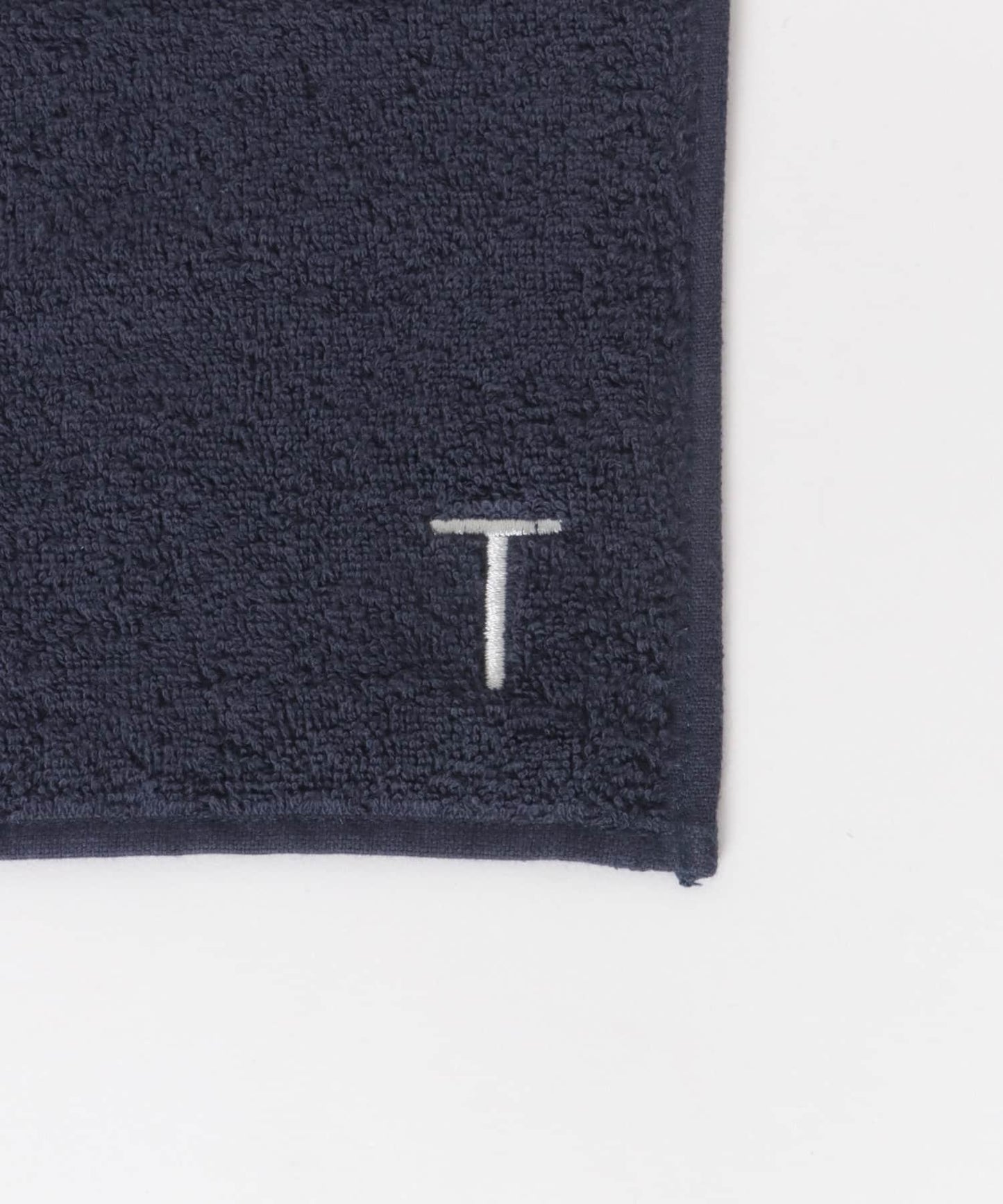 『UR TECH』字母刺繡手帕毛巾