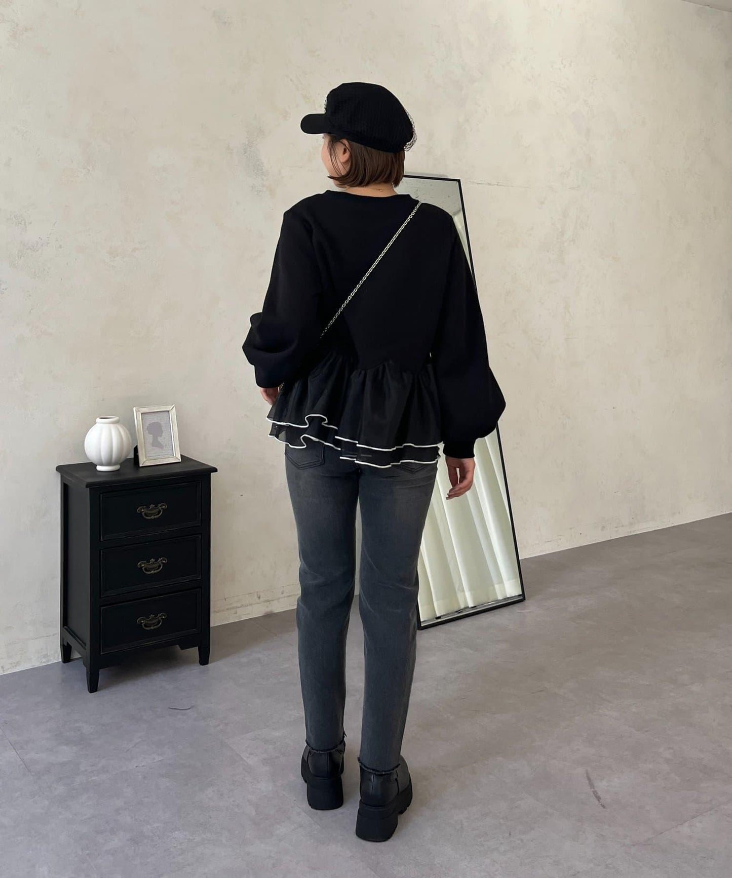 【MOMO】內層微絨彈力錐形牛仔褲