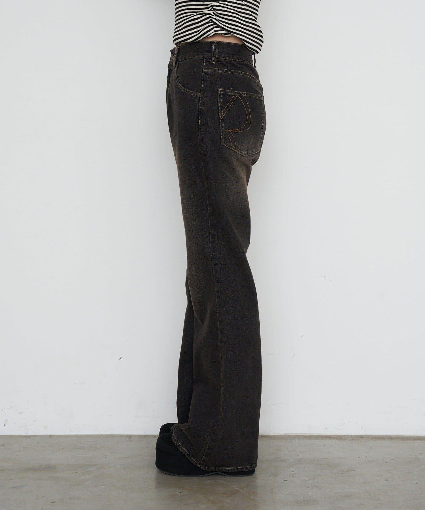 【可調節腰圍/兩種尺碼】喇叭牛仔褲