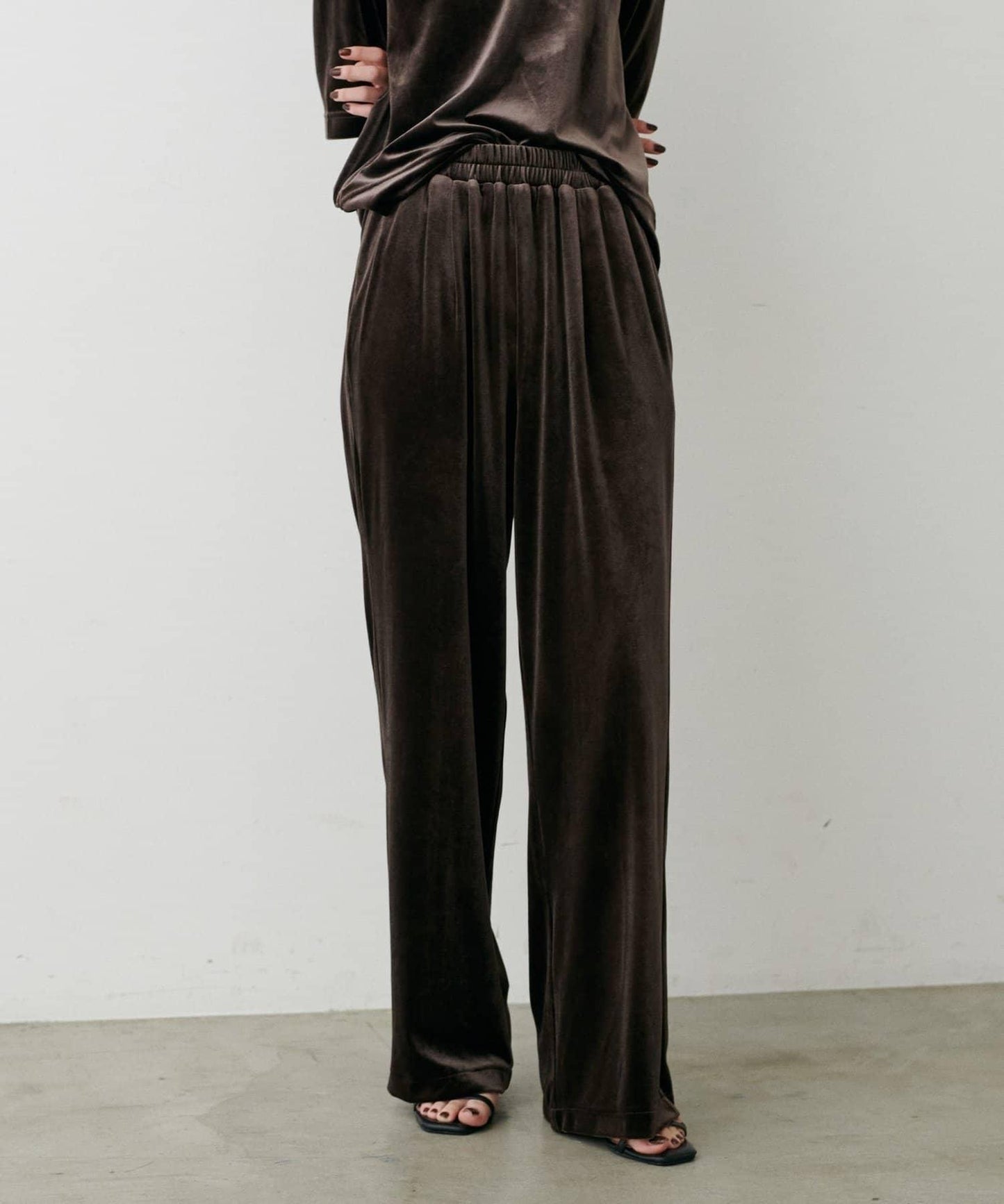 【LARUTA】側邊拼接天鵝絨長褲