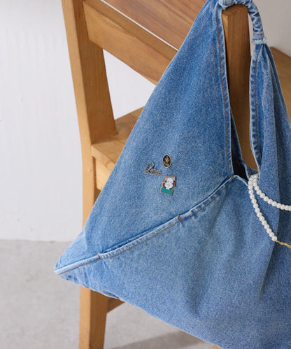 【附胸針】Q.anos 三角形牛仔包