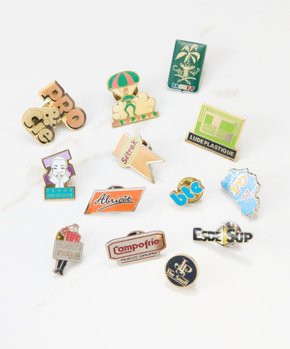 【附胸針】Q.anos 三角形牛仔包