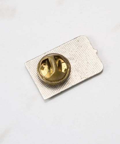 【附胸針】Q.anos 三角形牛仔包