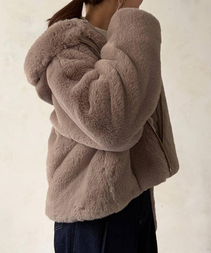 仿皮草拼接羊羔絨夾克