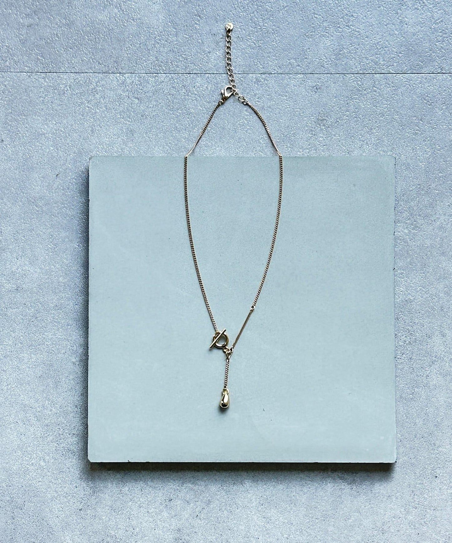 金屬釦環造型設計項鍊