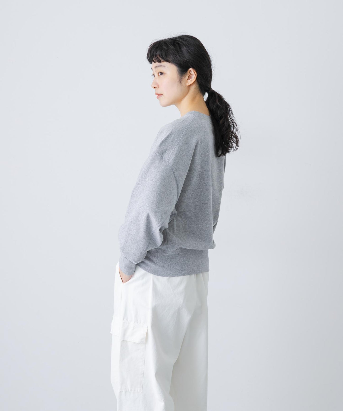 開口式圓領套頭衫