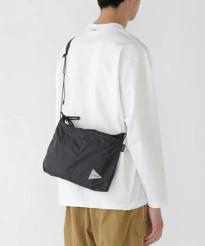 and wander sil 單肩小包