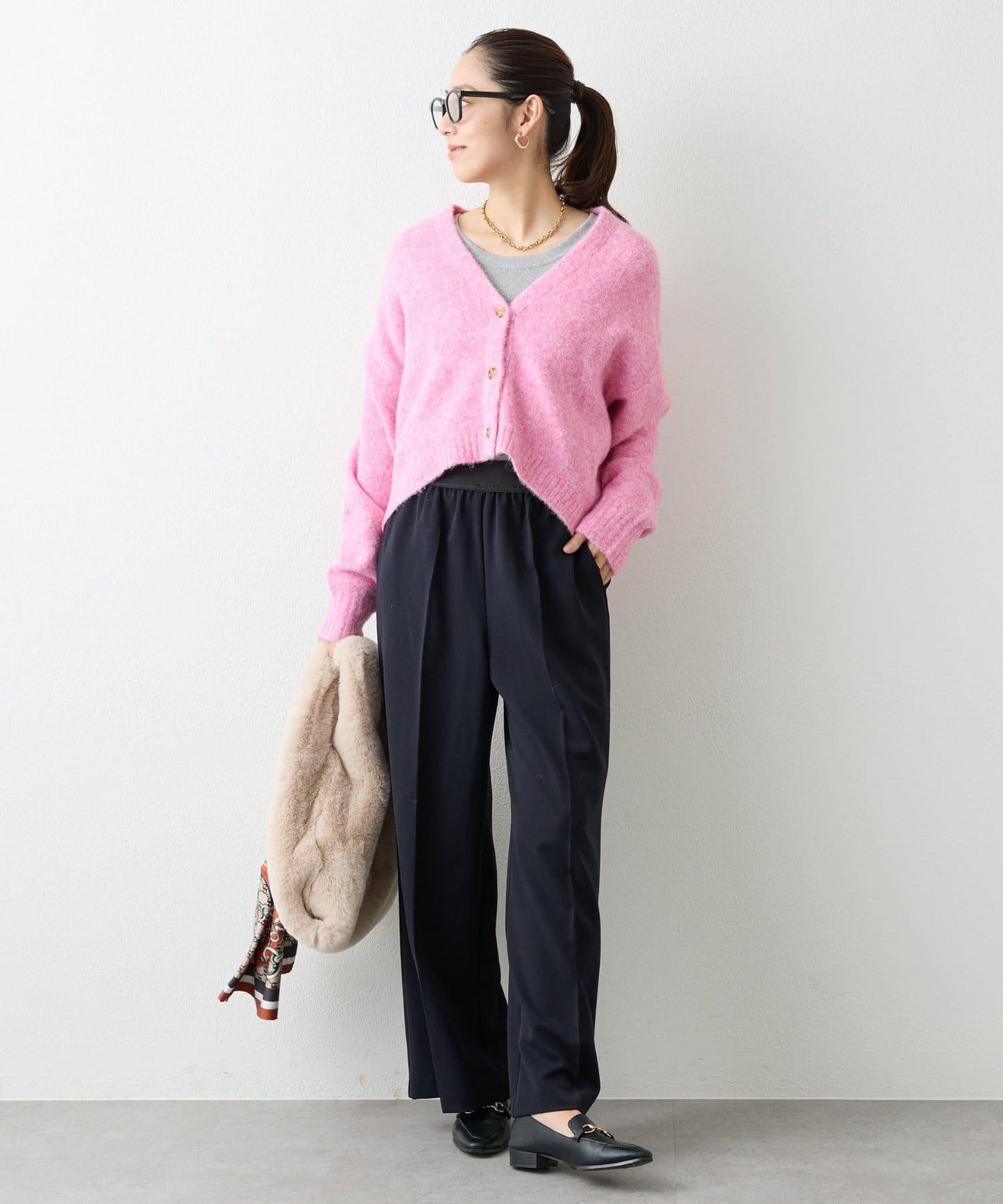 柔軟觸感狐狸絨V領開衫