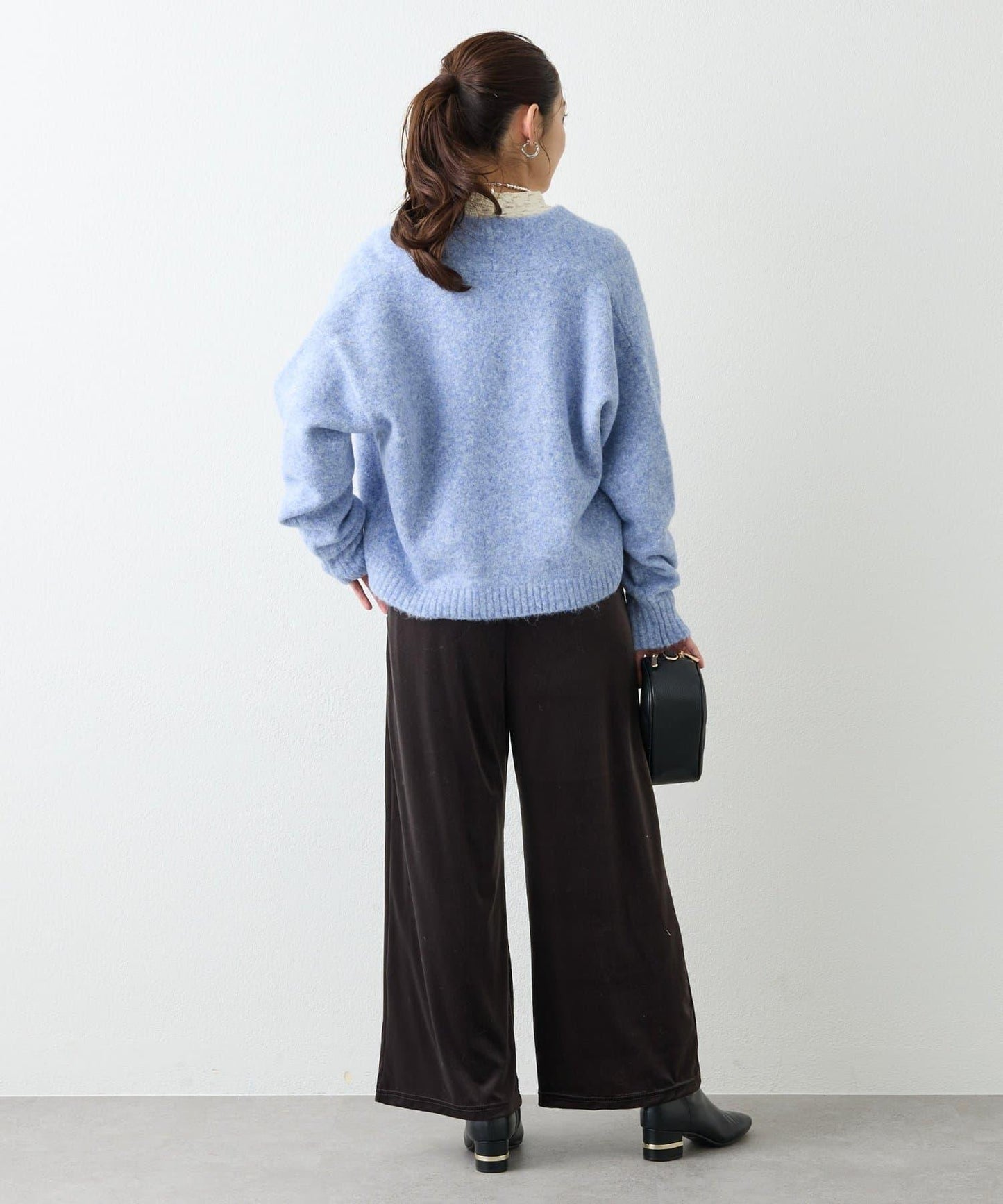 柔軟觸感狐狸絨V領開衫