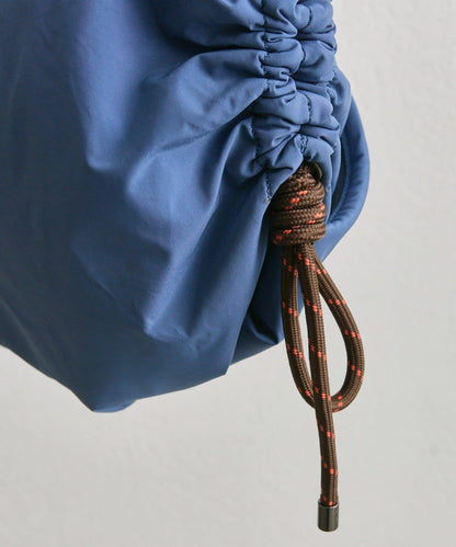 防潑水/超輕量300g抽繩單肩包