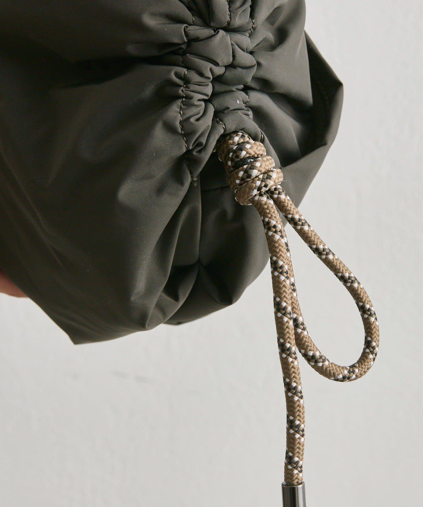 防潑水/超輕量300g抽繩單肩包