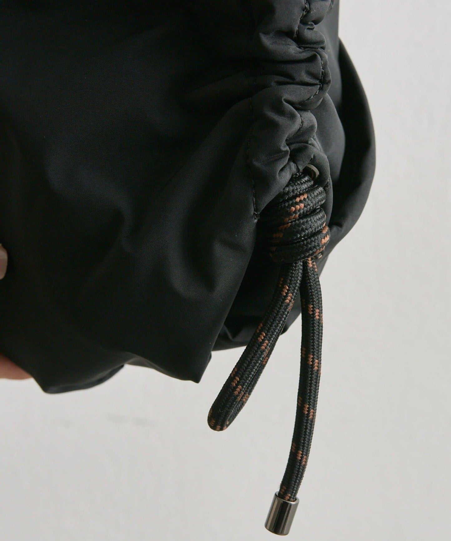 防潑水/超輕量300g抽繩單肩包