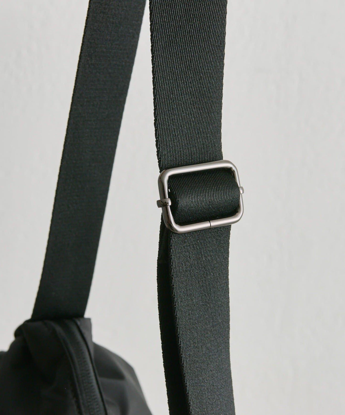 防潑水/超輕量300g抽繩單肩包