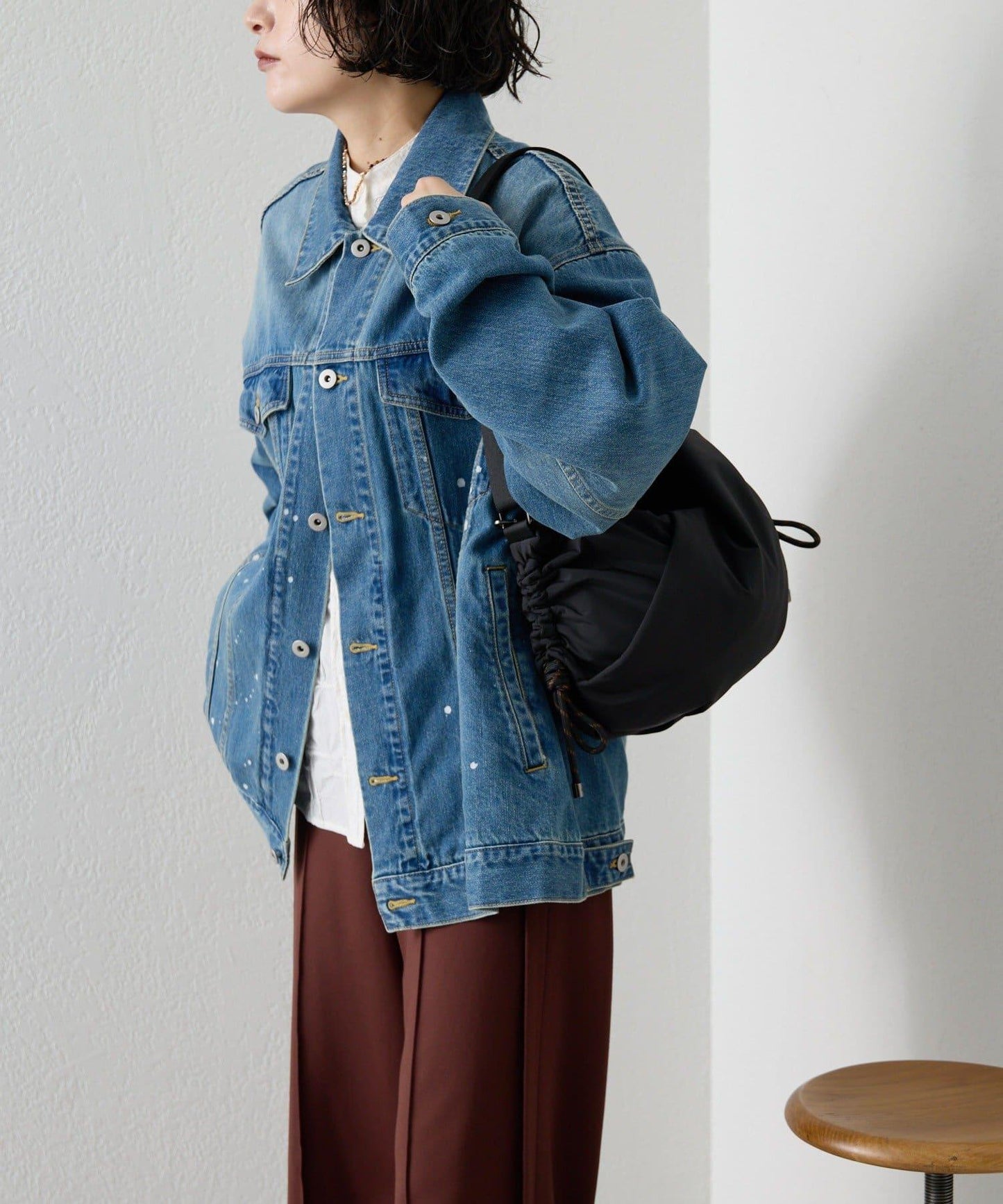 防潑水/超輕量300g抽繩單肩包