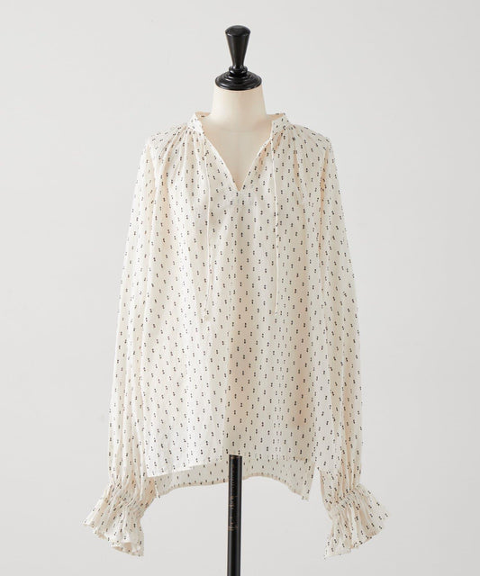 近日開始 小款提花襯衫