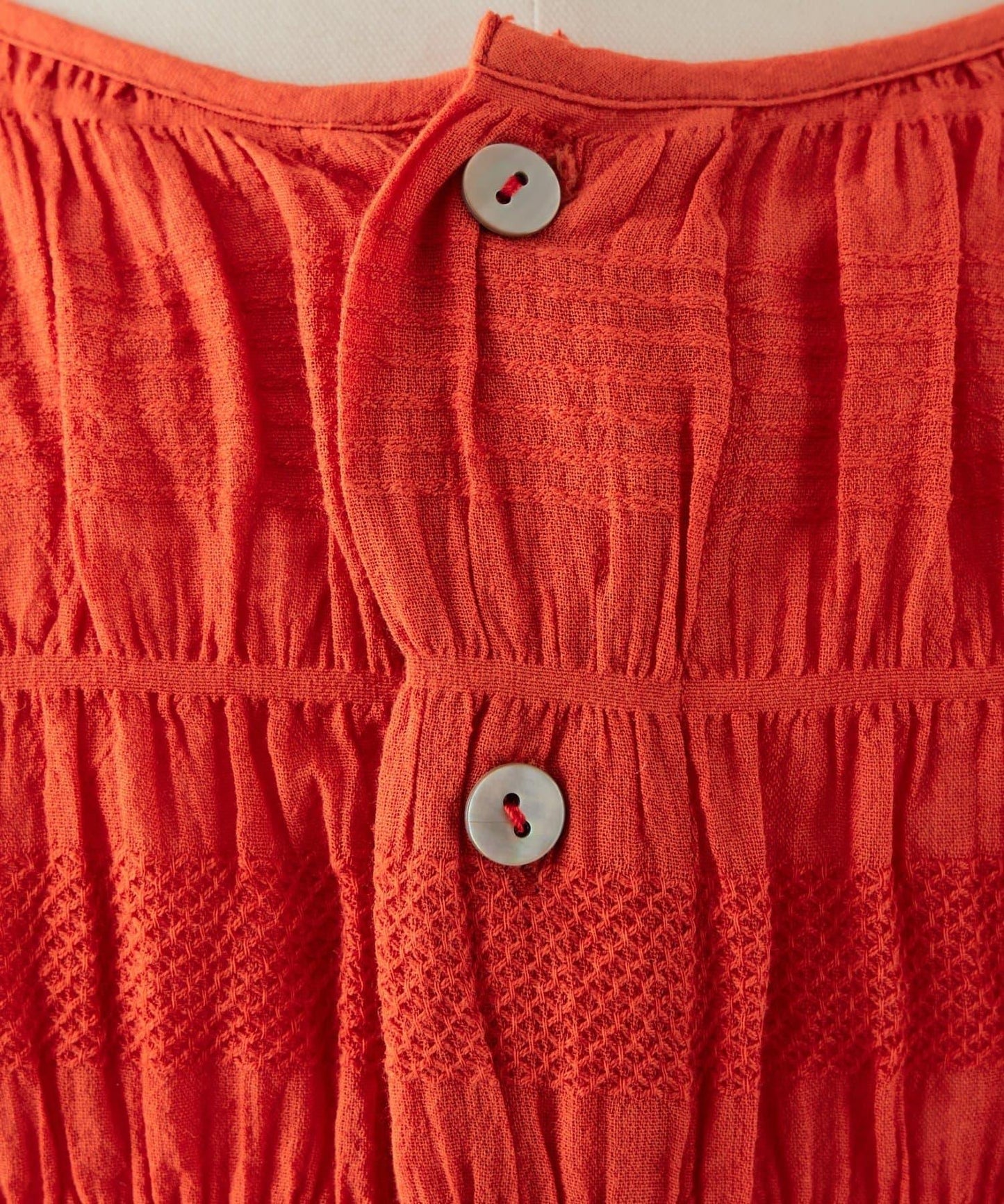 《近日開始》棉質褶皺襯衫