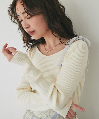 La boutique BonBon 兔毛混紡蝴蝶結露肩針織衫