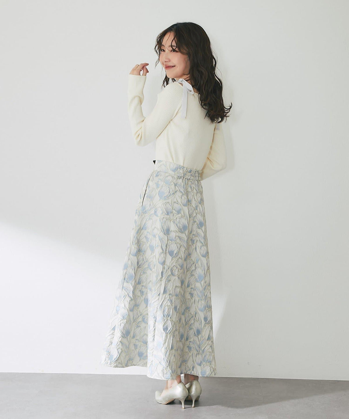 La boutique BonBon 兔毛混紡蝴蝶結露肩針織衫