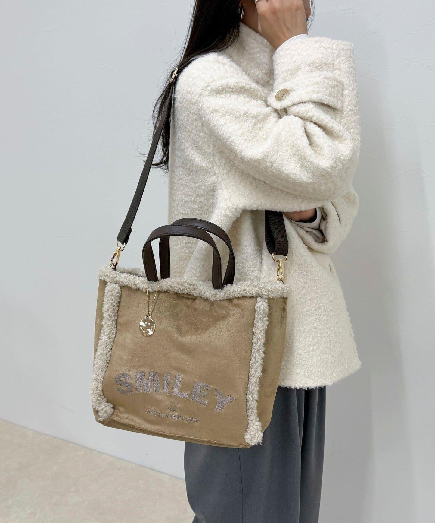 SMILEY環保仿毛絨托特包