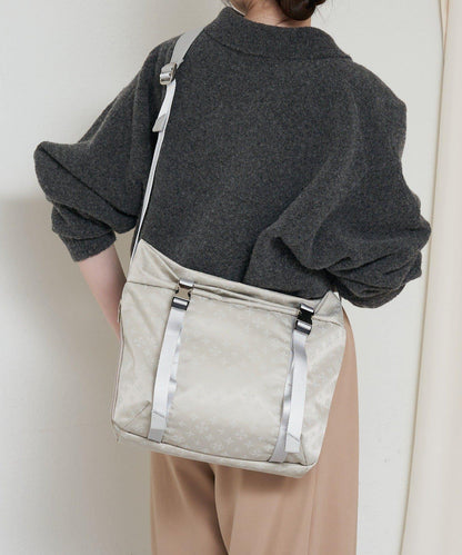 尼龍提花金屬扣中號單肩包