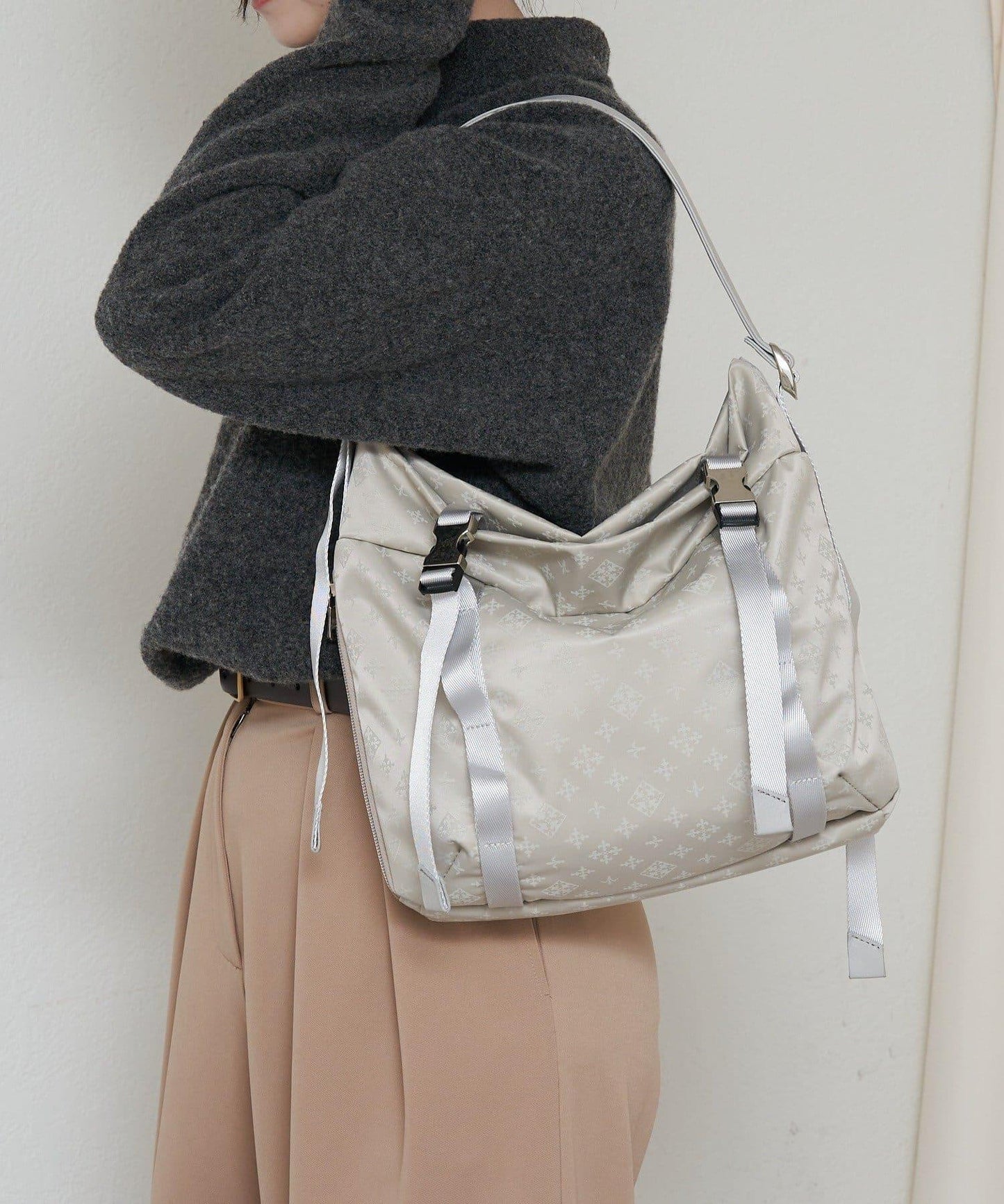 尼龍提花金屬扣中號單肩包