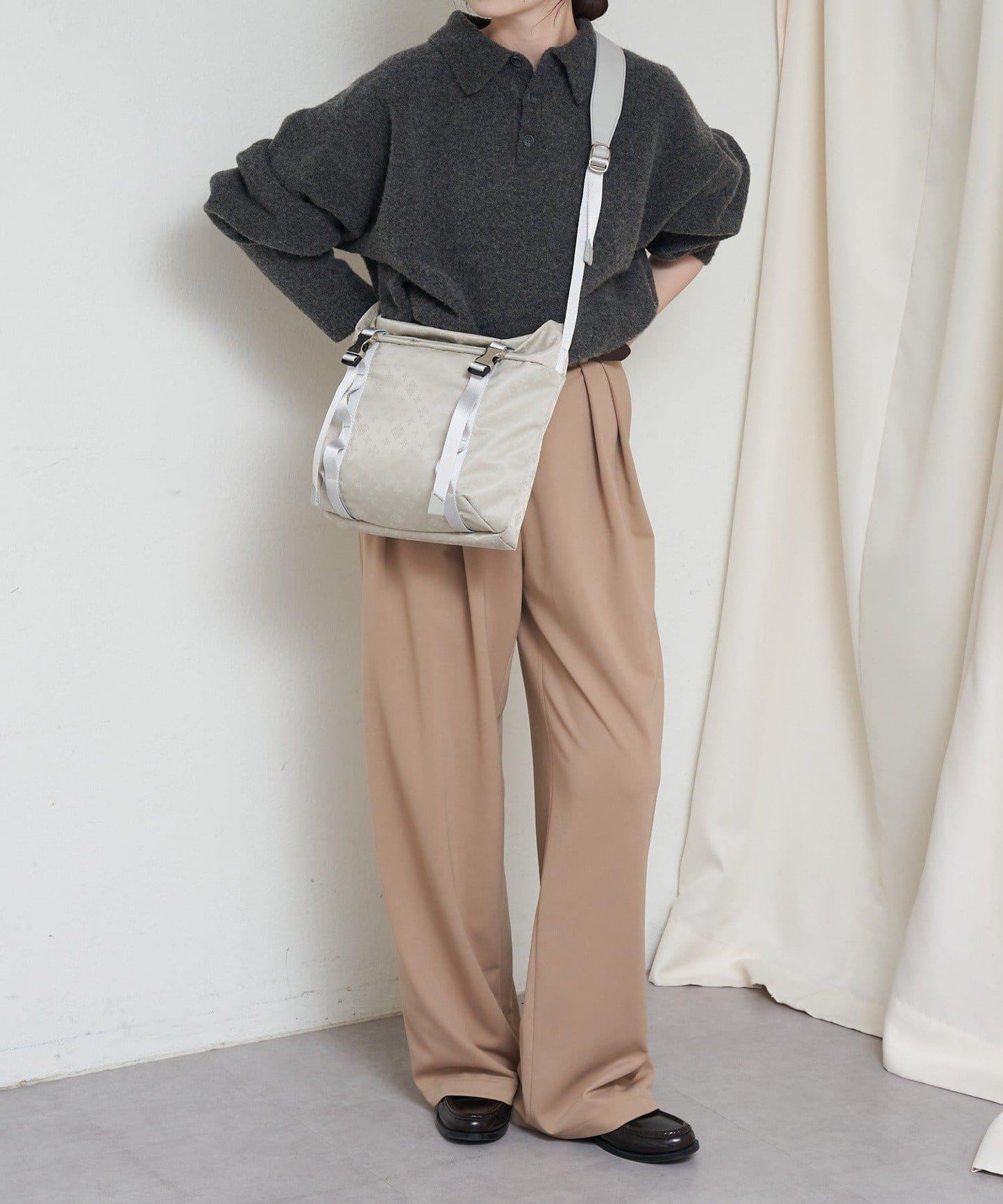 尼龍提花金屬扣中號單肩包