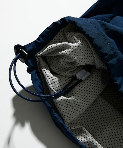 C&B尼龍套頭風衣