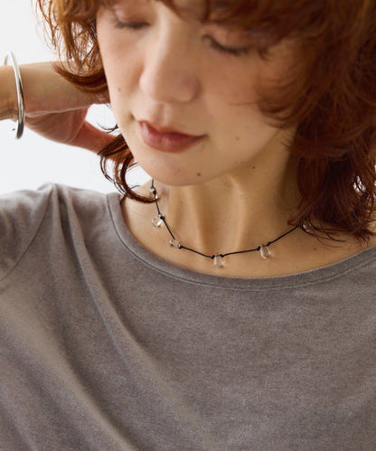 【點綴頸間的亮點】透明玻璃短項鍊